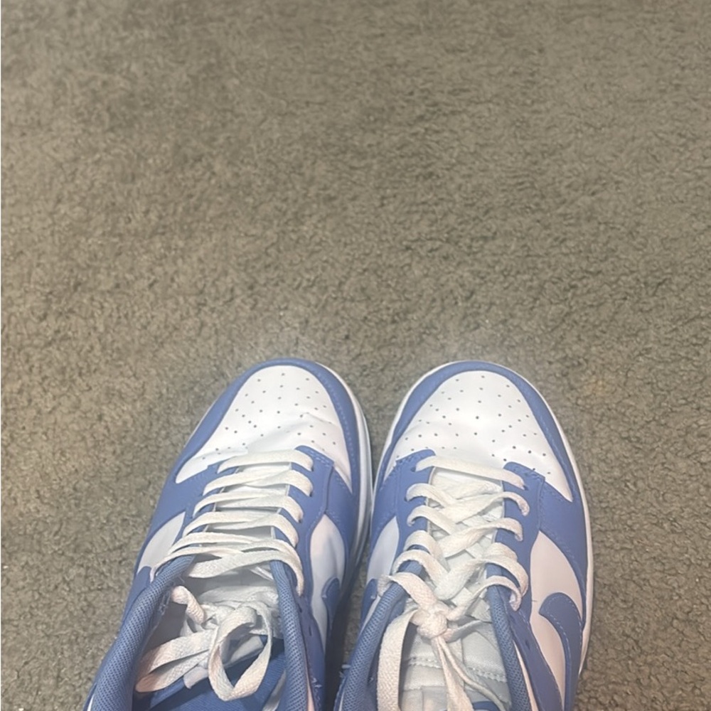 Nike Classic Blue and White Sneakers - Picture 2 of 3